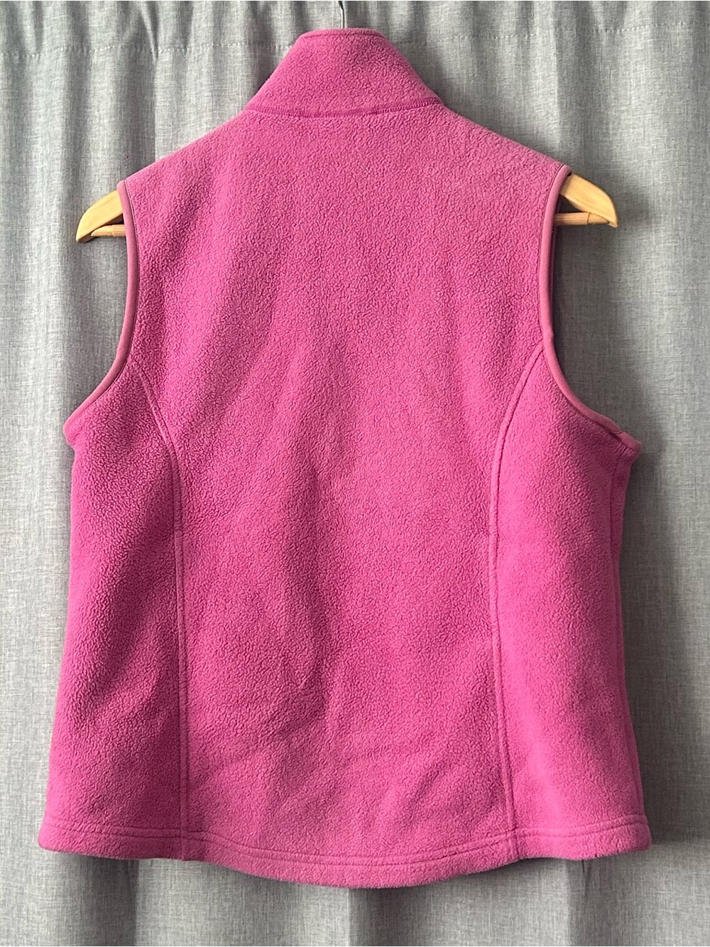 L.L. Bean Bright Pink Fleece Zip Vest - Picture 2 of 11
